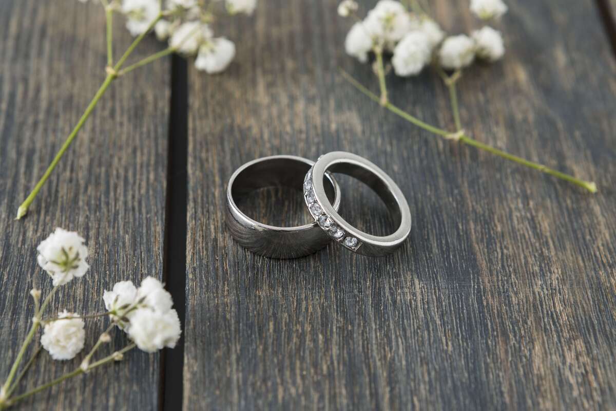How to Build an Engagement Ring Around a Family Diamond